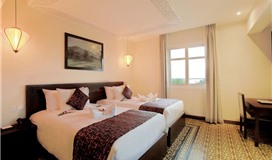 Deluxe hướng phố